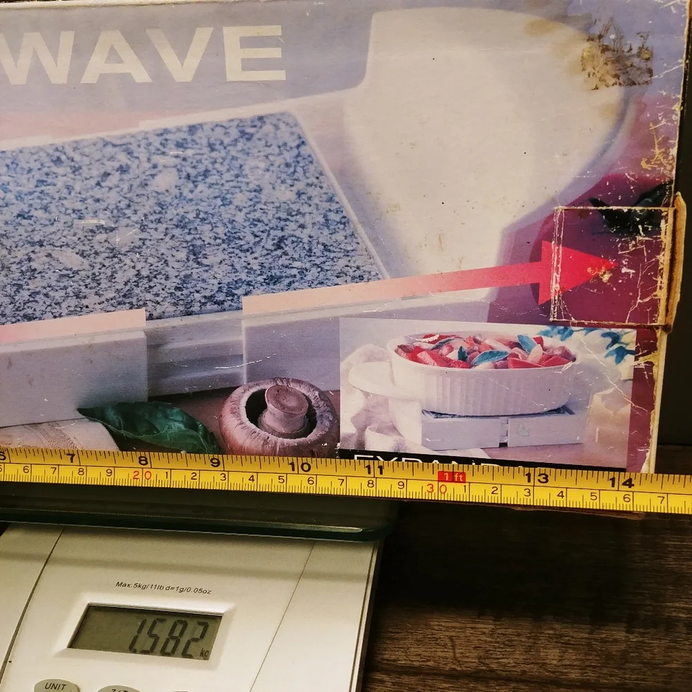 Granite Microwave Hot Plate. Vintage. White. Expandable. - Picture 4 of 4